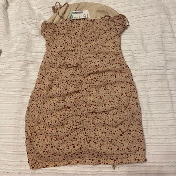 NWT New small papaya mini dress and cream color with floral rose pattern - Picture 6 of 7